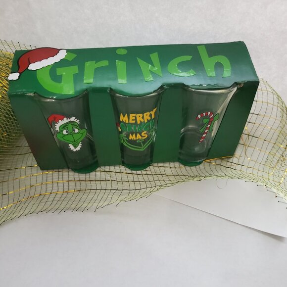 Grinch Christmas Shot Glass Set – 3 Pieces - Picture 2 of 3